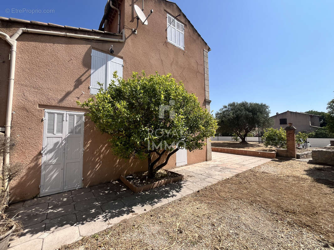 Maison à LA FARLEDE