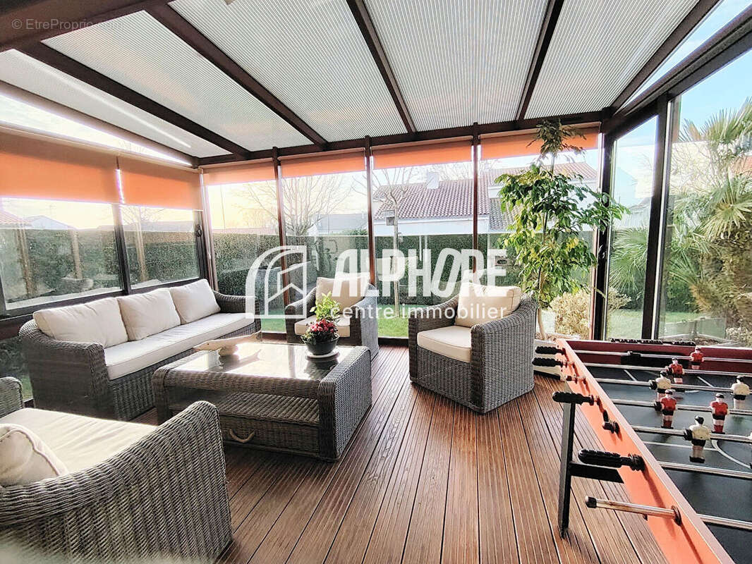 Maison de 167m2 à Cholet - 4 chambres, grand terrain et studio indépendant - photo 2