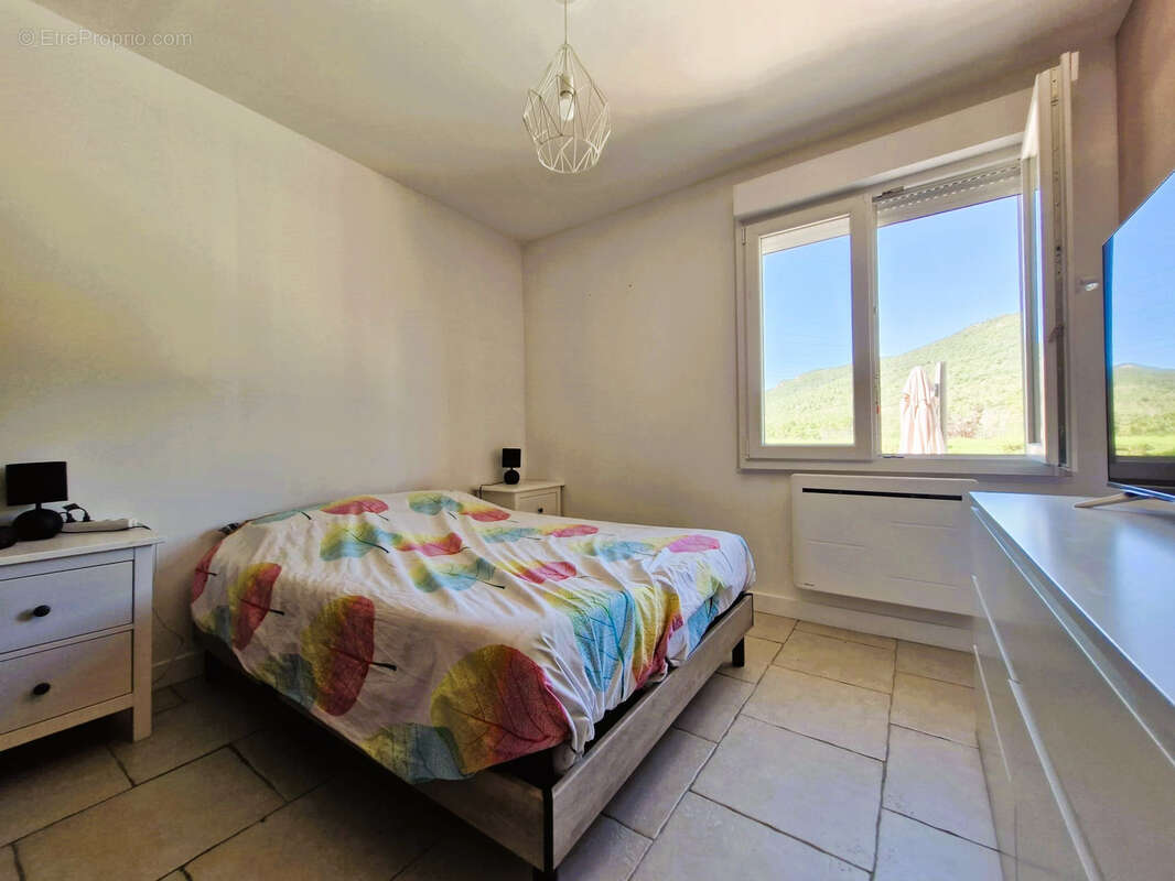 Maison à BAGNOLS-EN-FORET