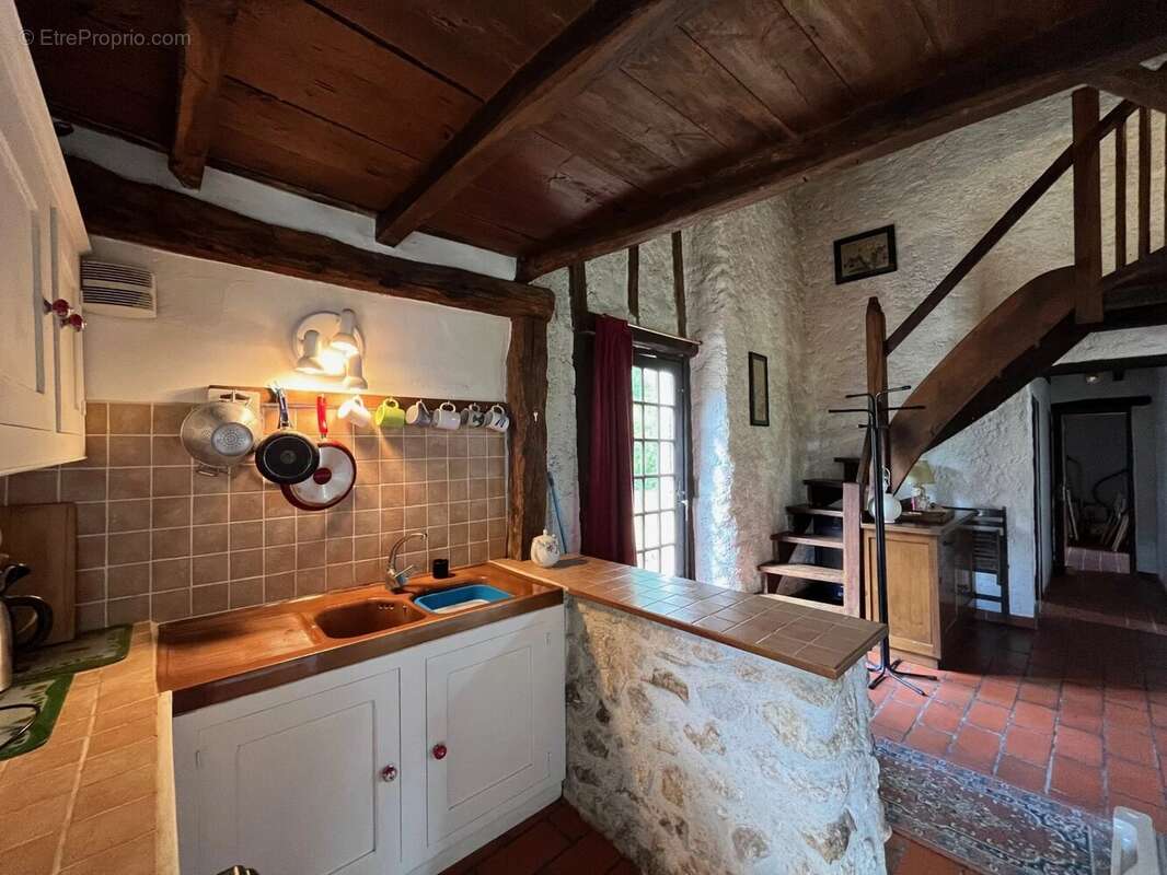 Maison de village en pierre - photo 5