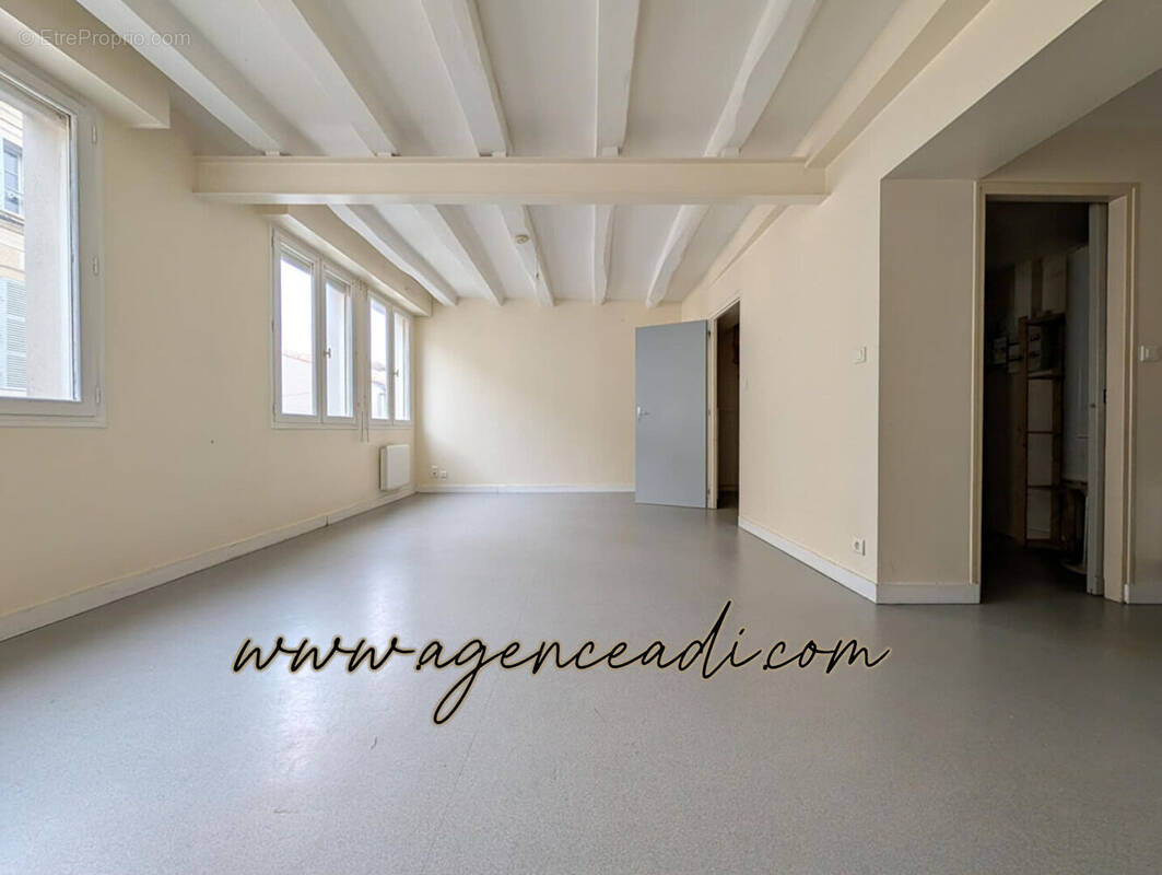 Appartement à LA MOTHE-SAINT-HERAY