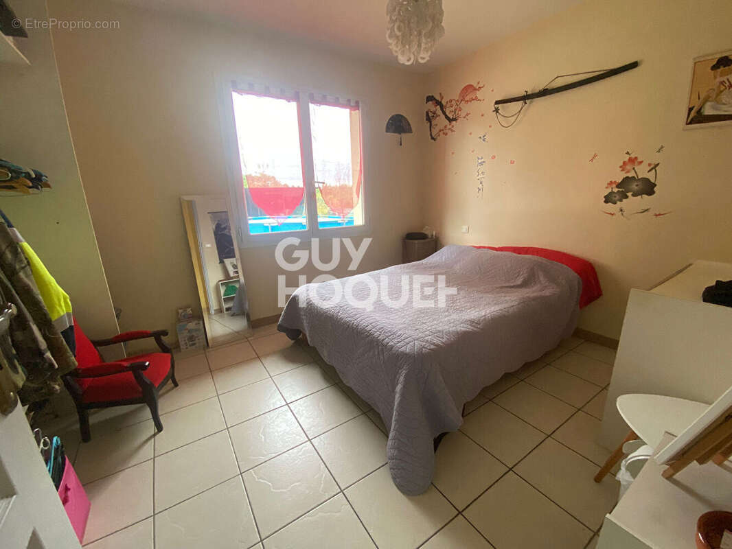 Maison à SAINTE-EULALIE-EN-BORN