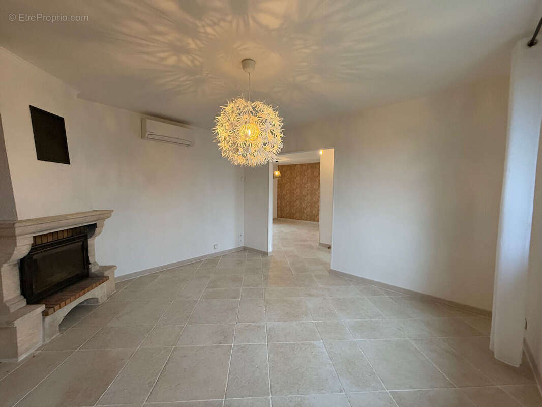 Maison à SAINT-GERMAIN-DU-PUY