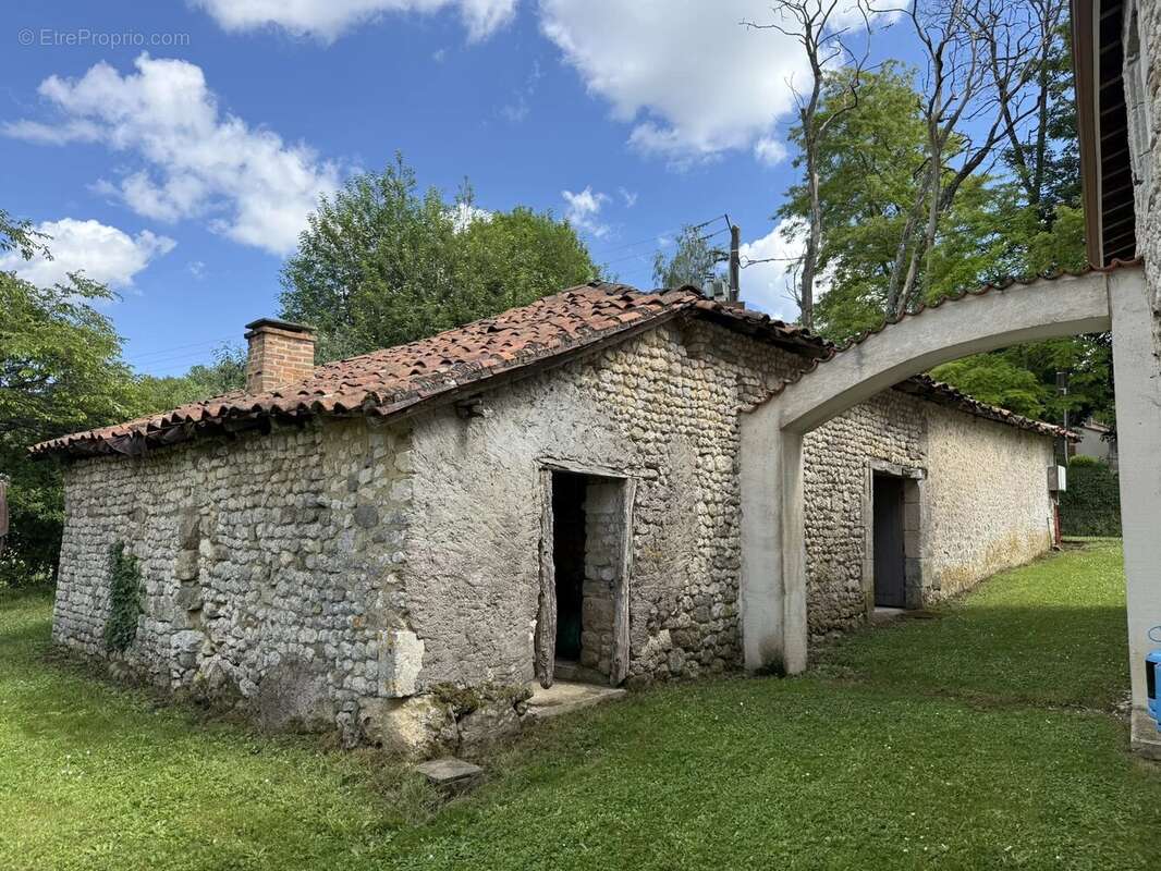 Maison à PERIGNAC