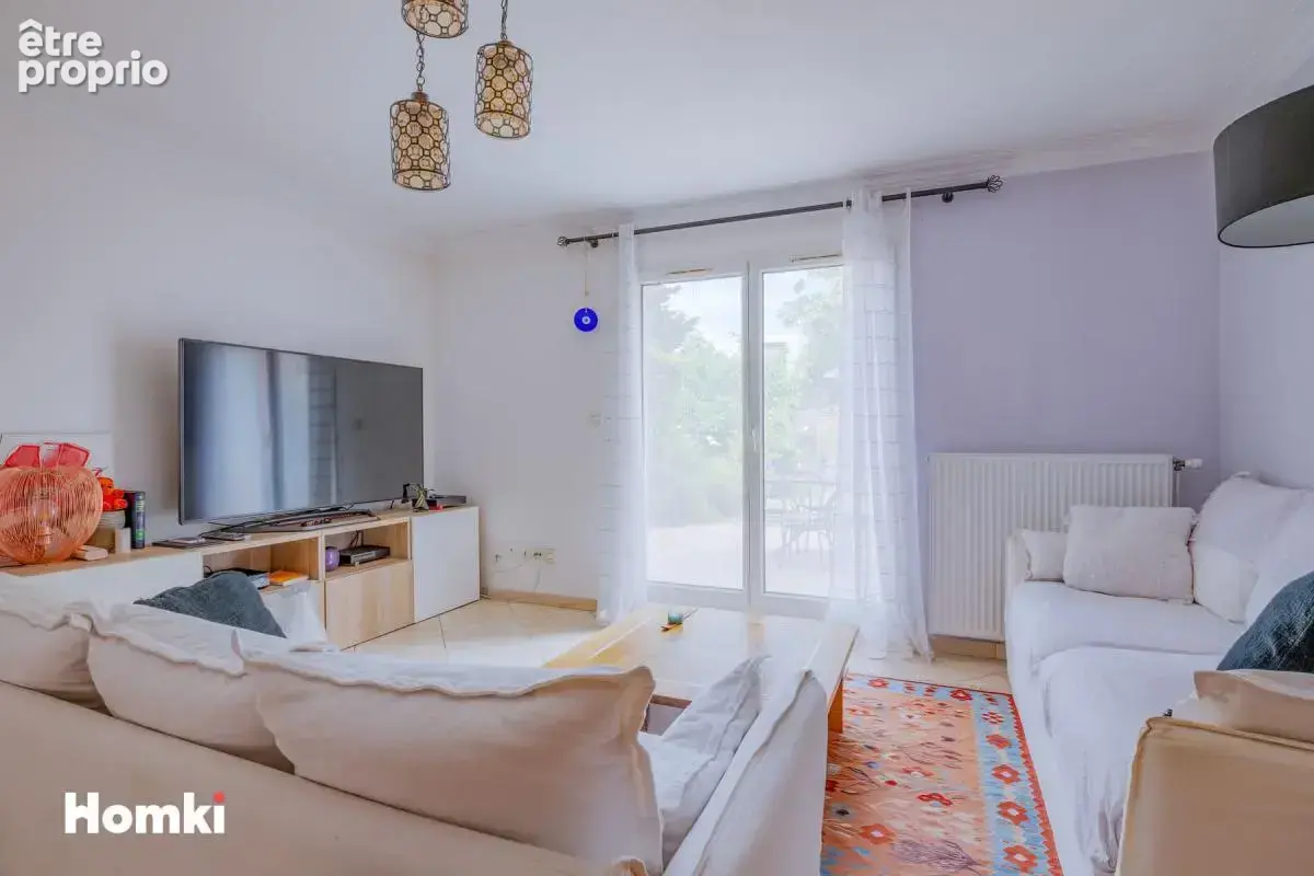 Villeurbanne – Duplex esprit maison avec terrasse, jardin et garage - photo 4