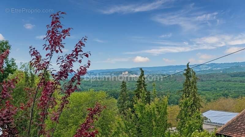 Maison à BADEFOLS-D&#039;ANS