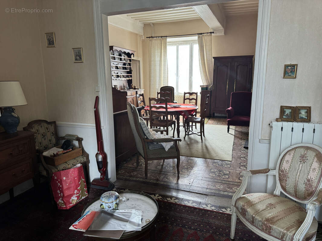 Maison à AUNAY-EN-BAZOIS