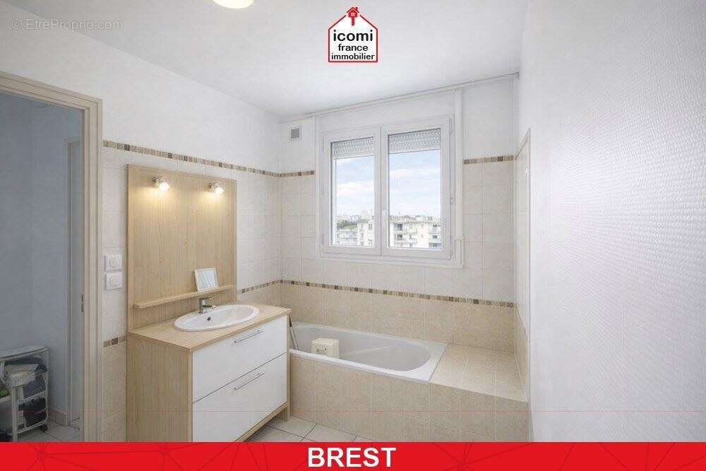 Finistere - brest (29200) - a vendre - appartement - t3  - vue degagee - balconnet - idealement situe - 3eme et dernier etage - photo 6