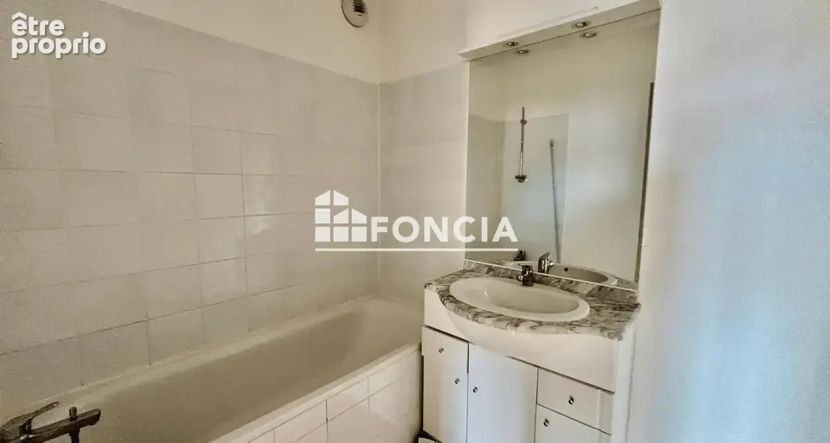  à vendre – bel appartement t3 avec terrasse et 2 parkings – narbonne - photo 5