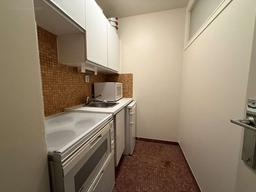 Appartement à PARIS-14E