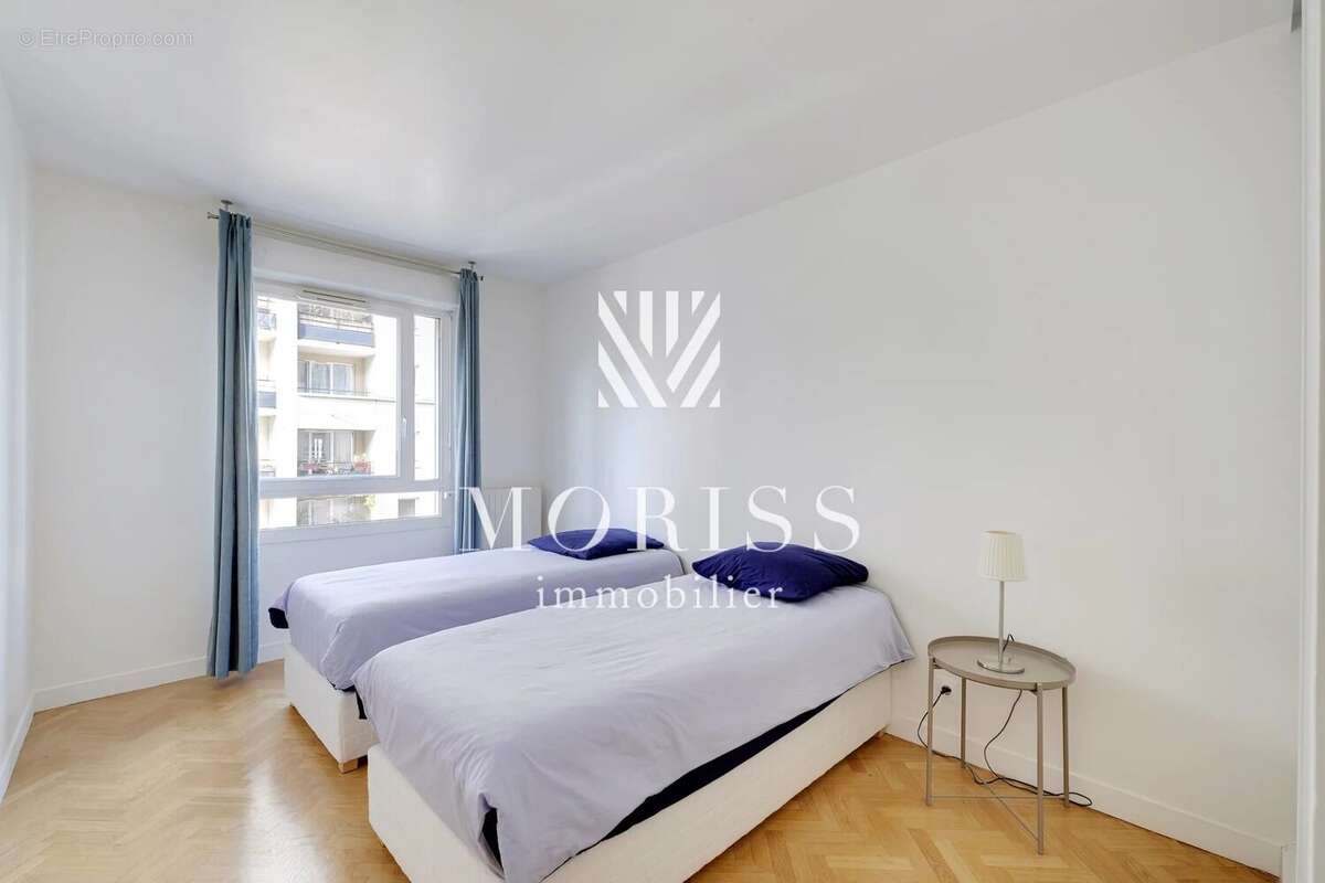 Appartement à COURBEVOIE