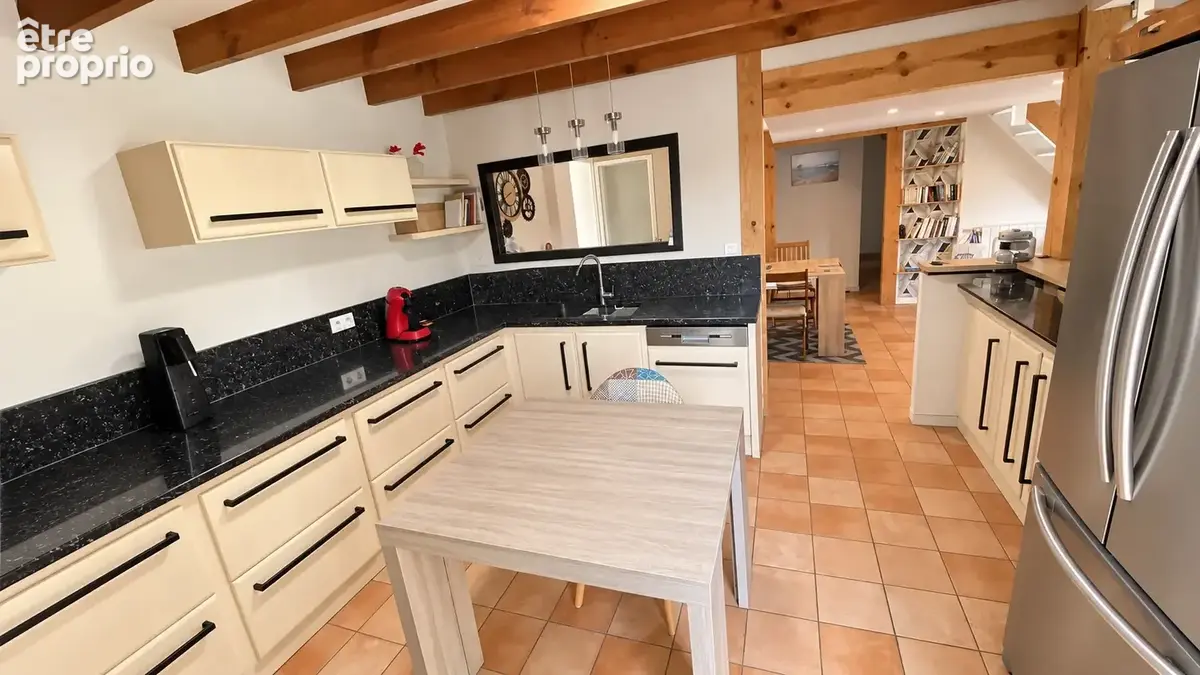 Poyartin Maison 5 pièces de 152 m2, terrain 3724 m² , piscine 6 par 3 - photo 4