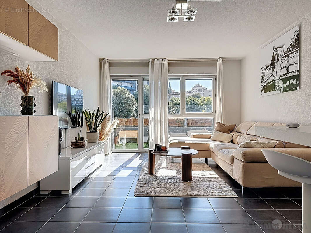 Appartement 67 m² à Nice  - photo 3
