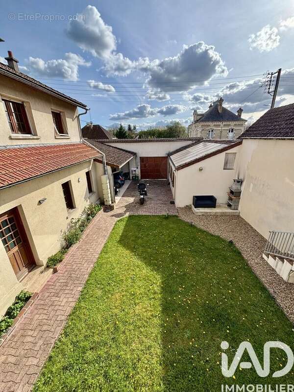 Photo 2 - Maison à JOIGNY