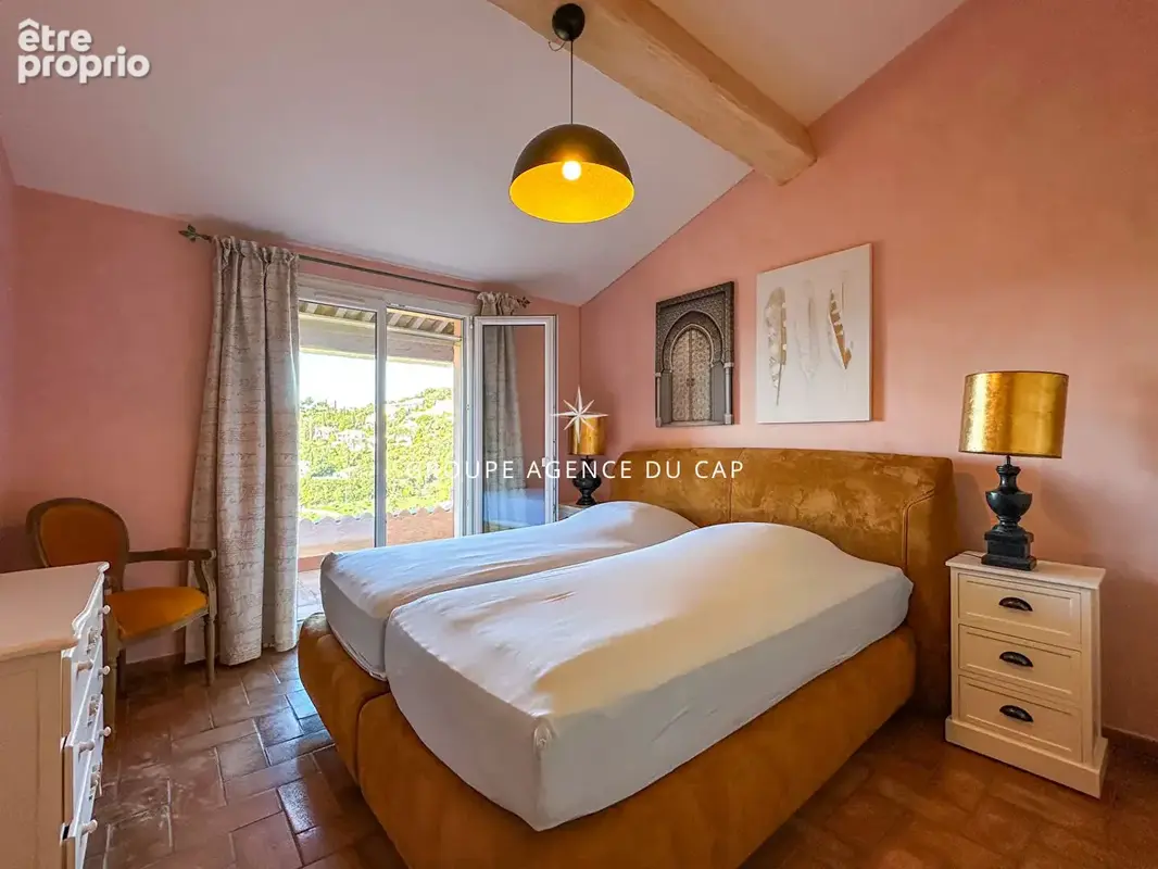 A vendre villa vue mer golfe de st-tropez 5 chambres annexe piscine parkings  aux issambres - photo 11