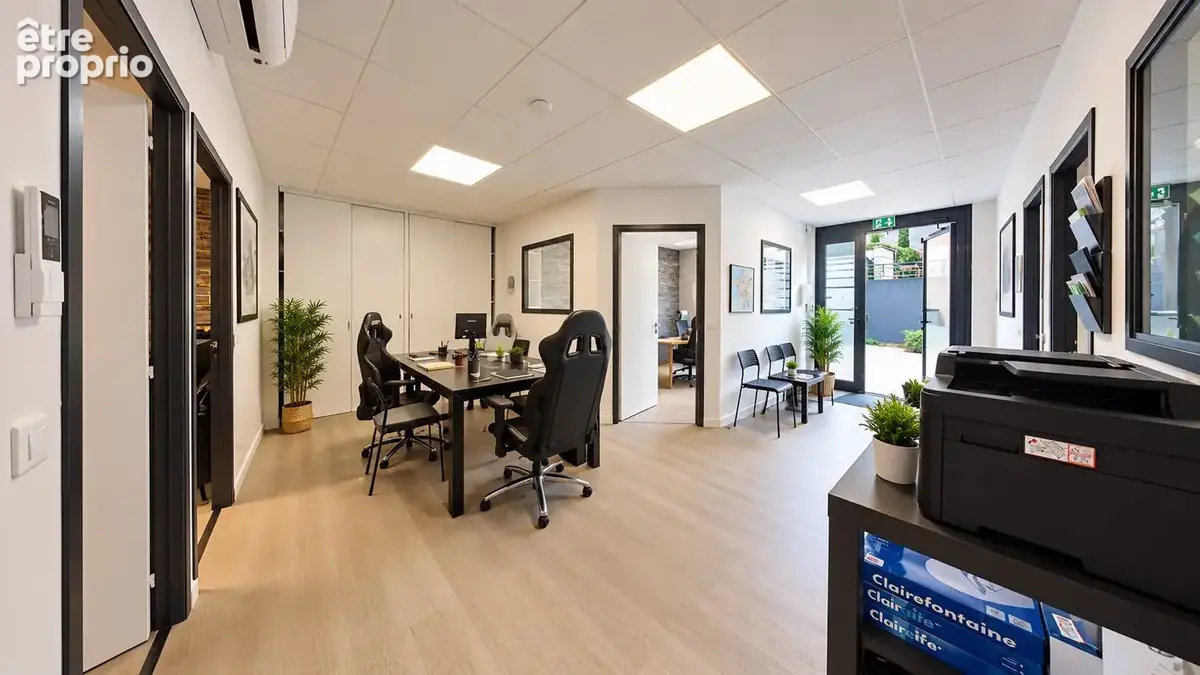Commerce 97 m² à vendre à Saint-Priest-En-Jarez (42270) - photo 8