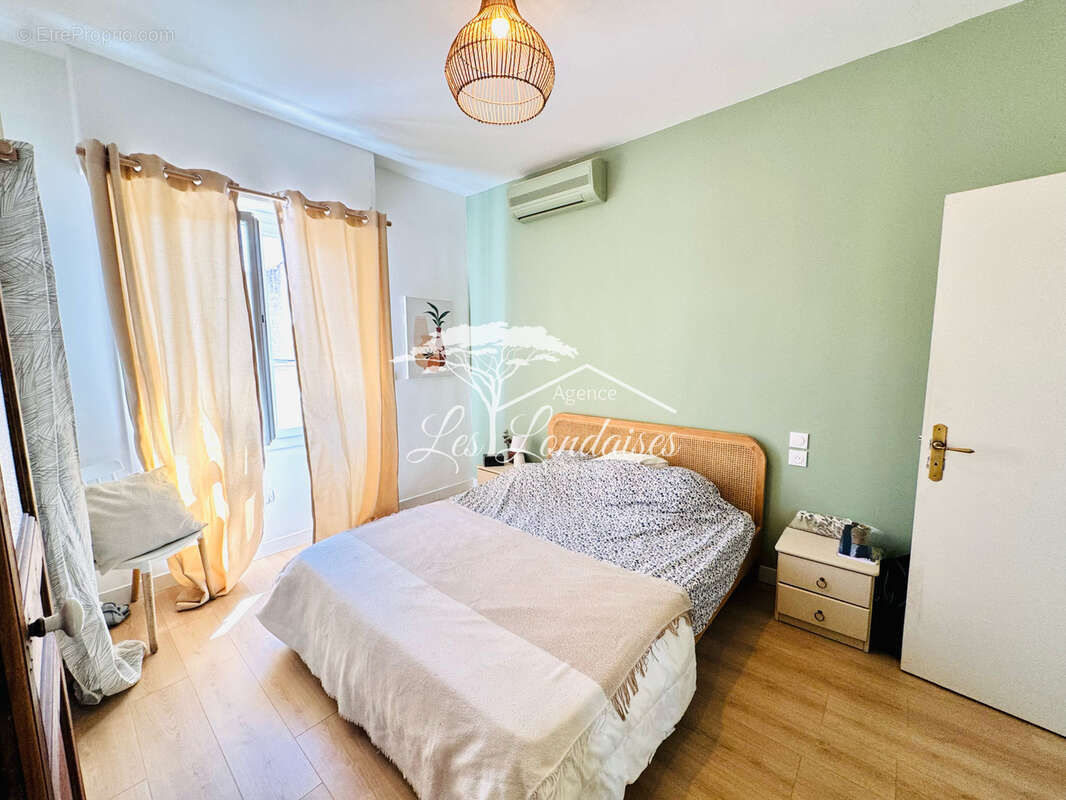 Appartement à LA LONDE-LES-MAURES