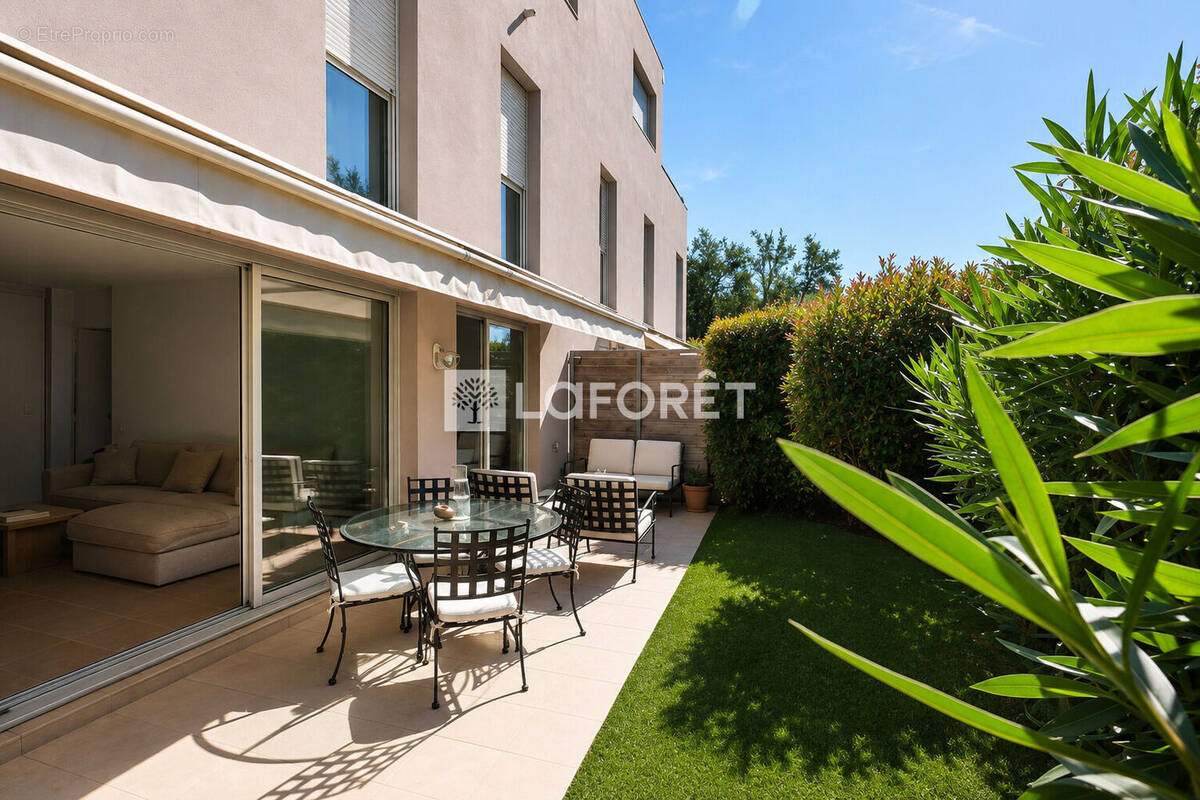 Appartement à VALBONNE