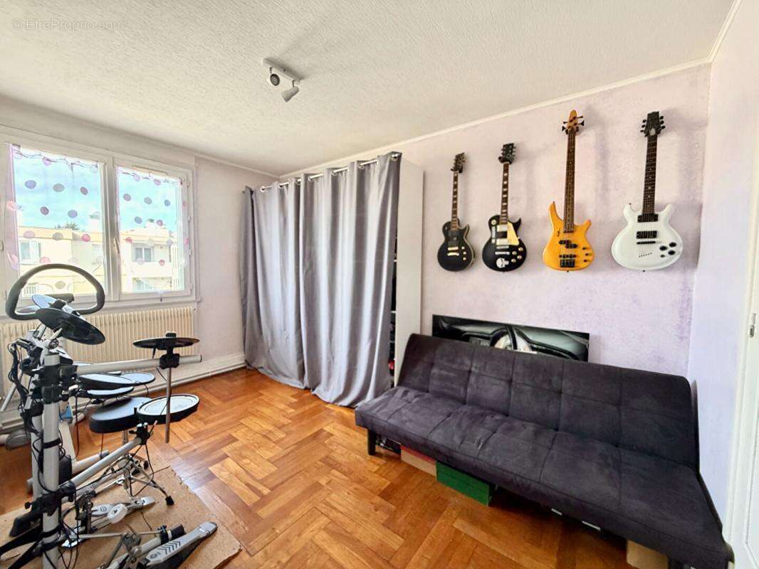 Appartement à LYON-8E