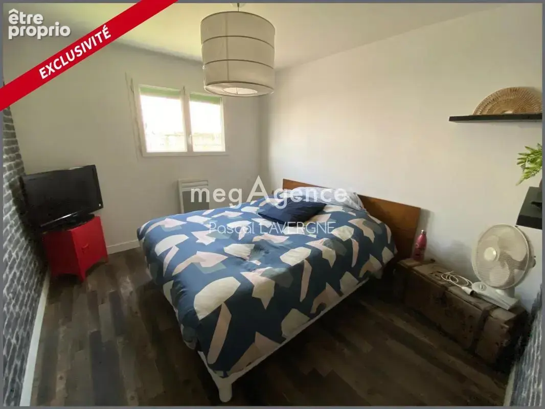 Exclusivité megAgence - Maison 100% bois située à 5 min à pied du centre-ville, des commerces, et des commodités - photo 7
