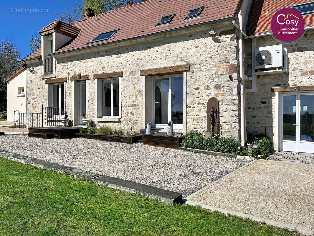 Maison à SAINT-REMY-BLANZY