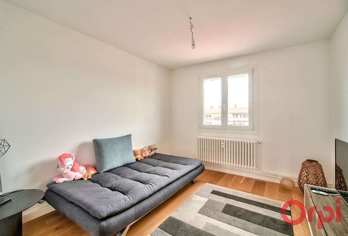 Appartement à CHARNAY-LES-MACON