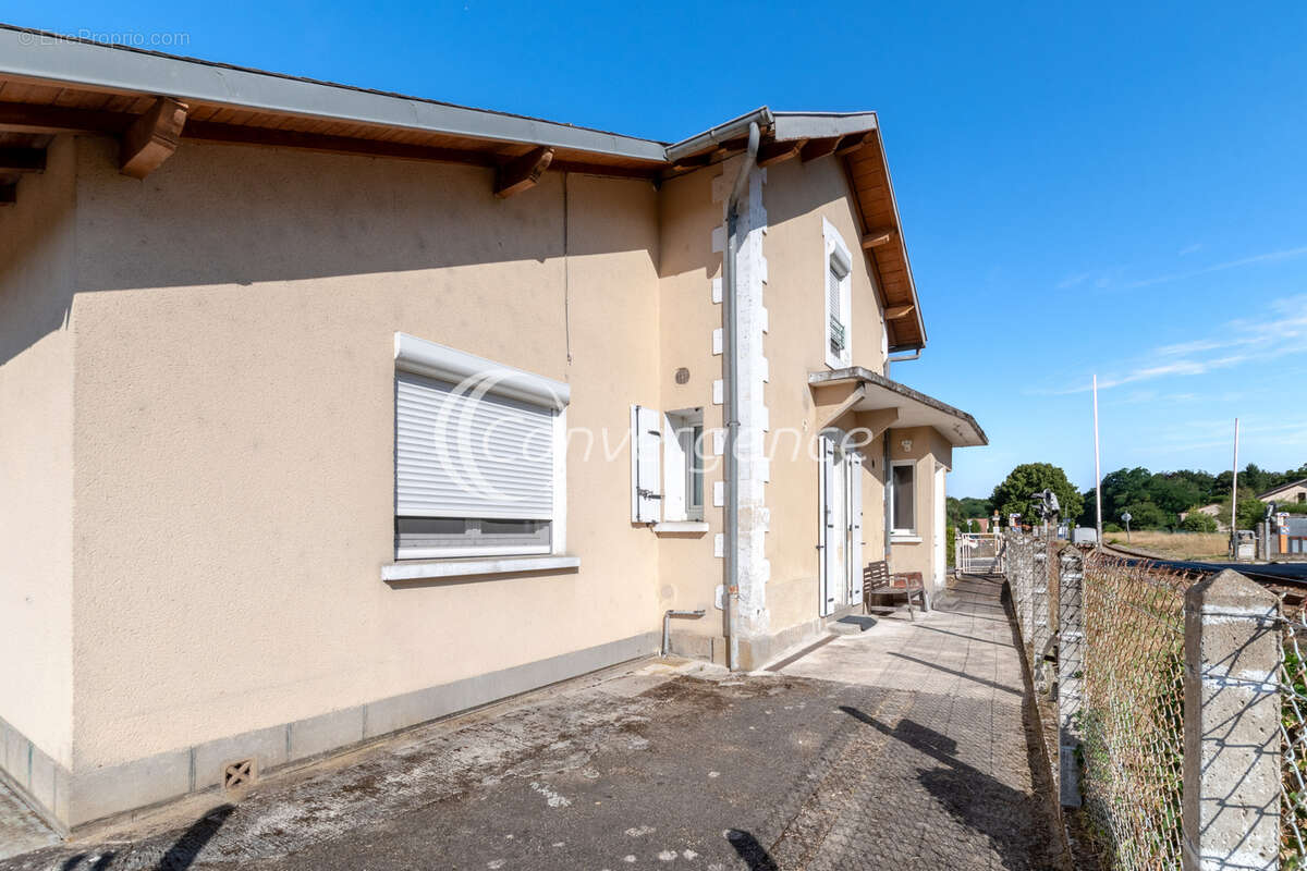 Maison de bourg 83 m2  - Proche de toutes commodités - photo 10