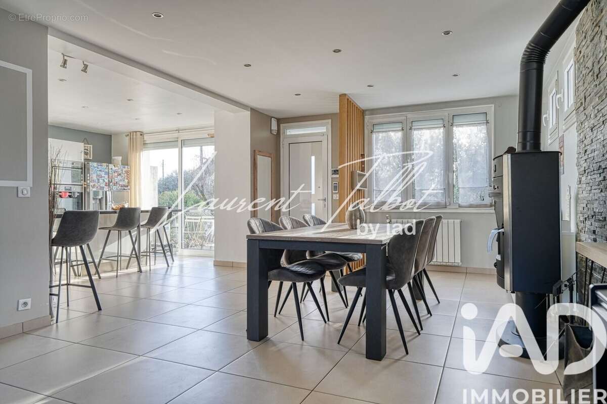 Photo 5 - Maison à HOUILLES