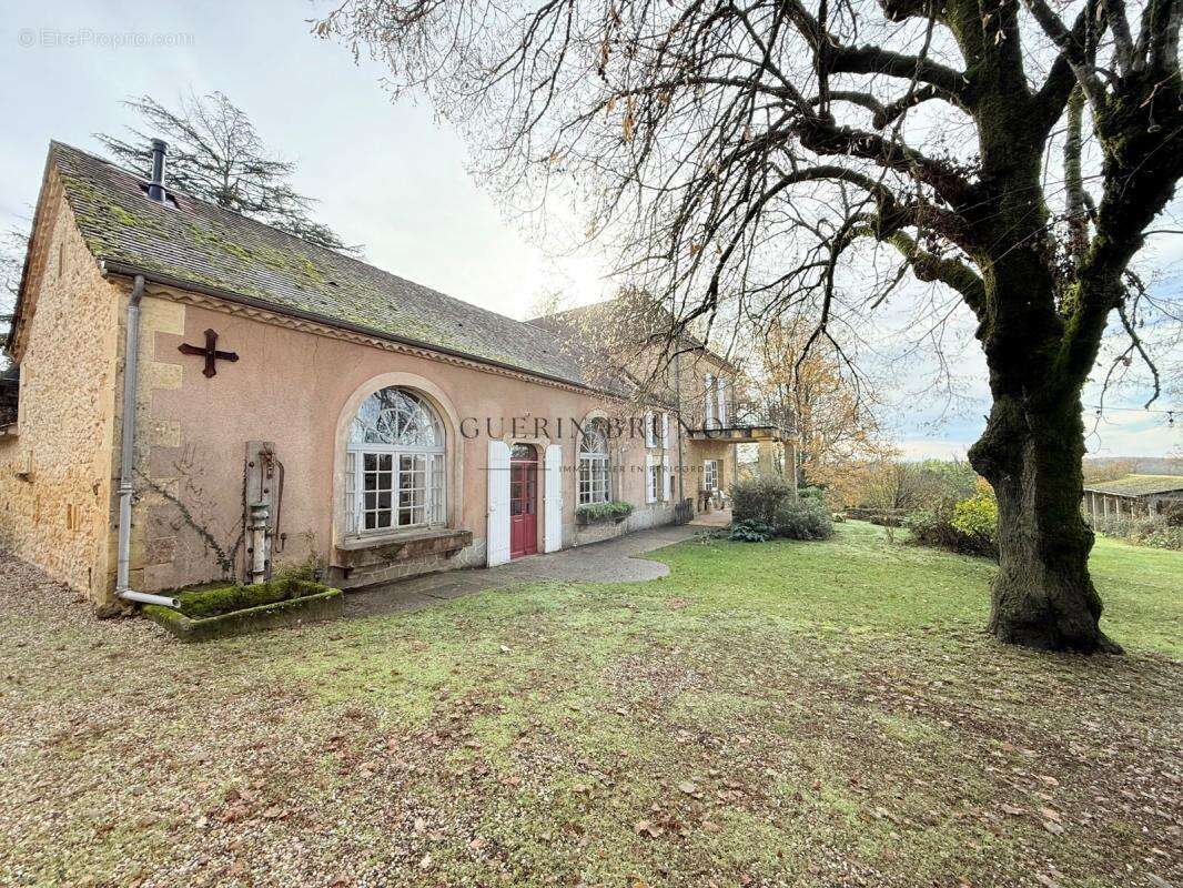 Maison à MONSAC