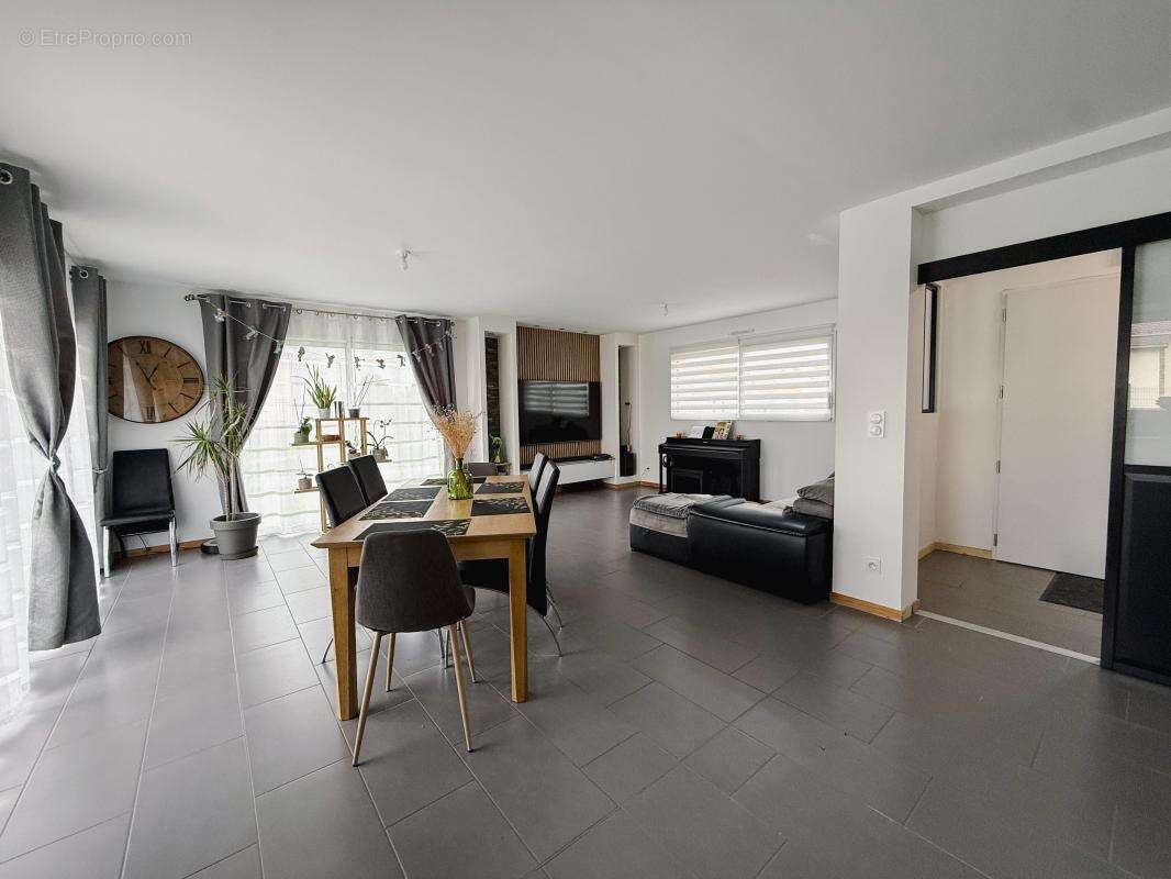 Maison familiale clé en main à Saint Pierre de Varengeville: 4 chambres + un bureau – un double garage – Terrain 736 m² - photo 4