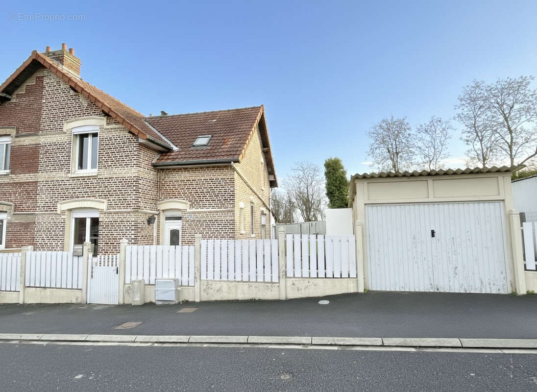 Maison à SAINT-QUENTIN
