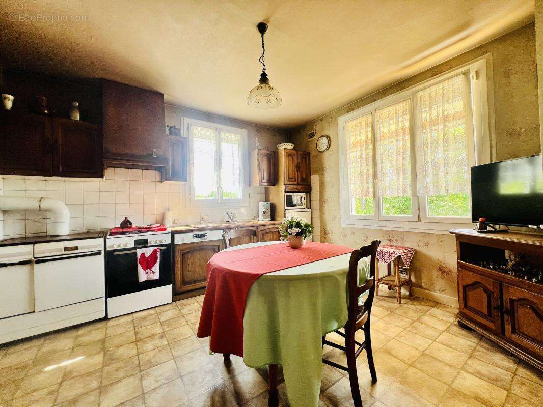 Maison à BUSSIERE-GALANT