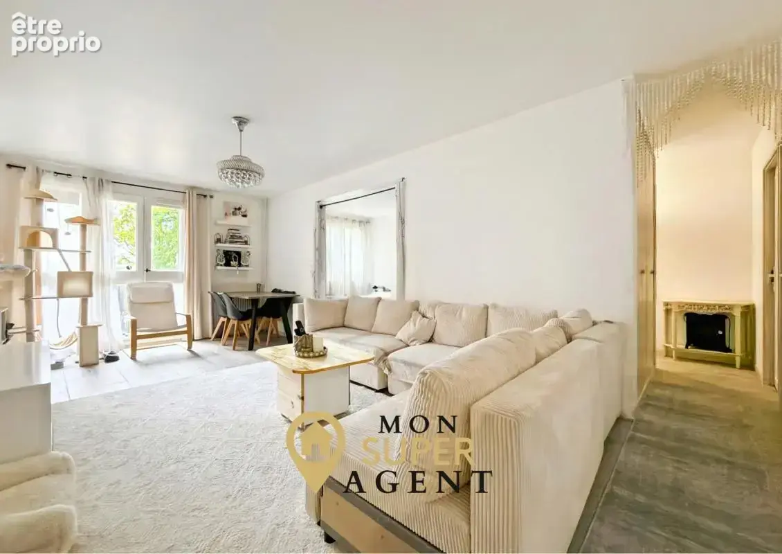 Appartement 4 pièces 82 m² à vendre à Melun (77000) - photo 2