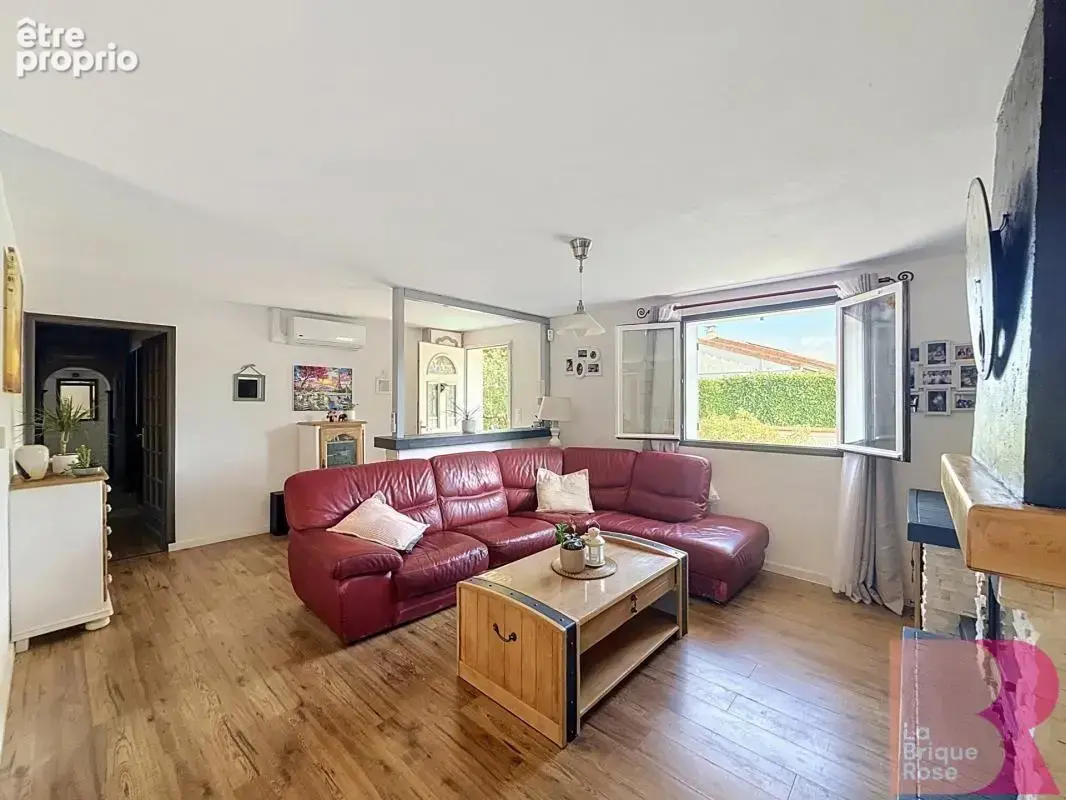 A vente cette maison individuelle T5 de 107 m² - photo 3