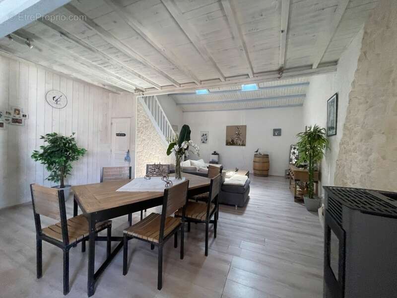 Appartement à SAINT-MARTIN-DE-RE