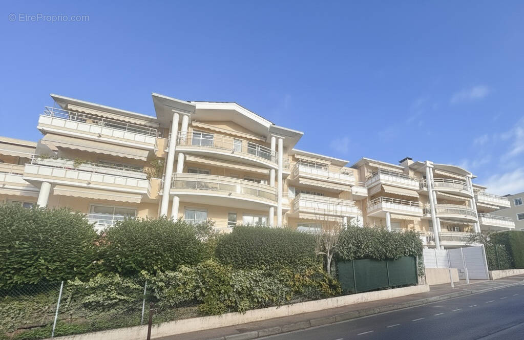 Appartement à LE CANNET