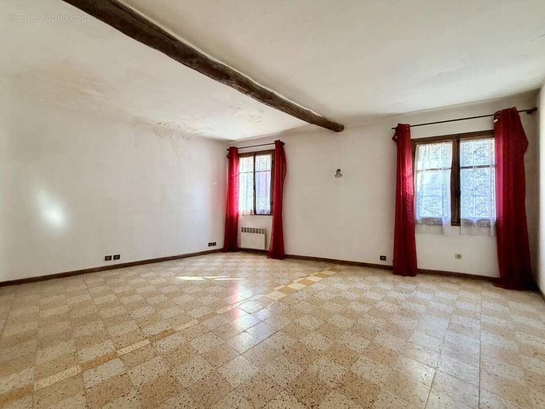 Maison à VALLAURIS