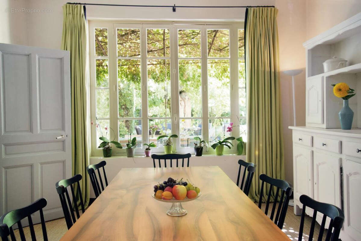 Maison à L'ISLE-SUR-LA-SORGUE