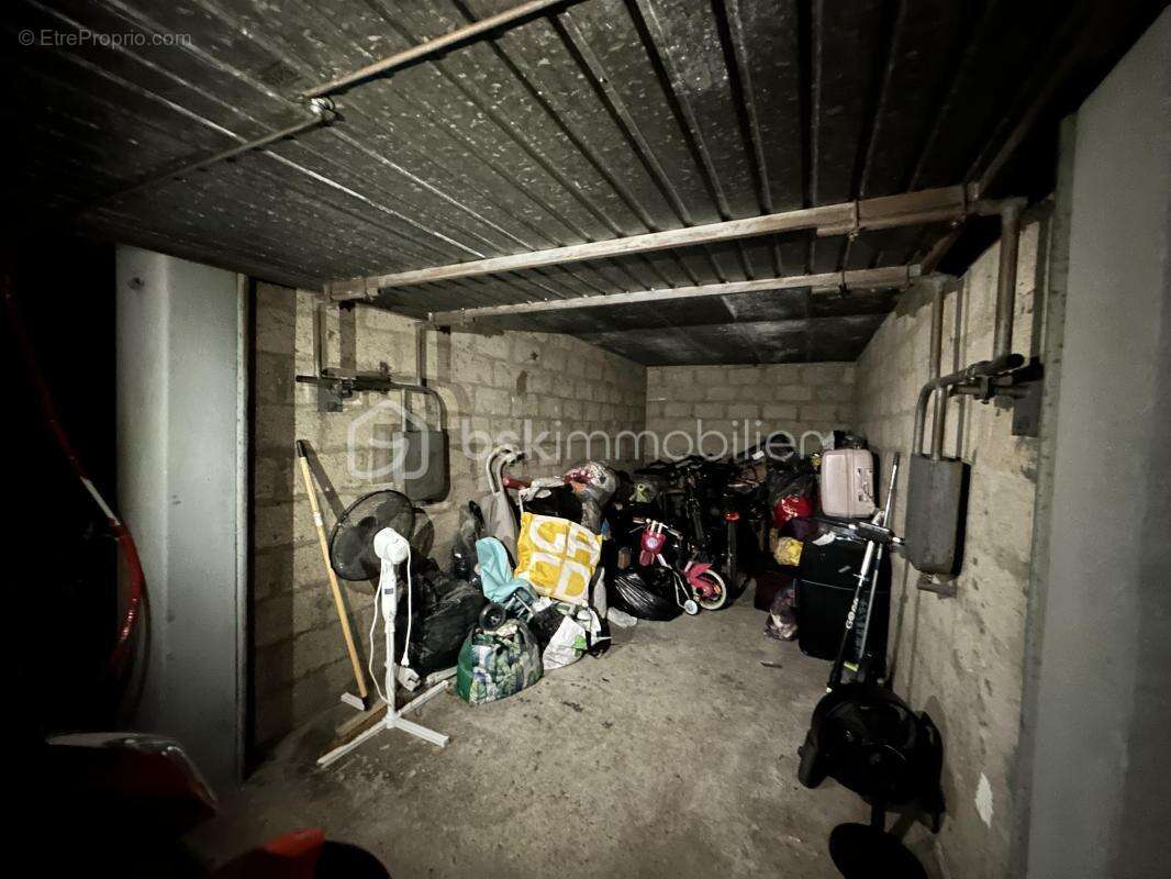 Parking à BEZONS