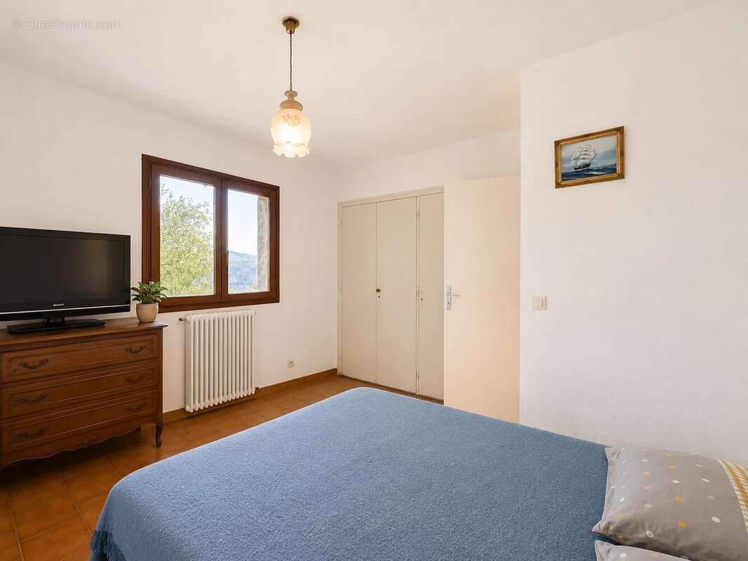 Villa individuelle divisée en 2 appartements – Bonson - photo 9