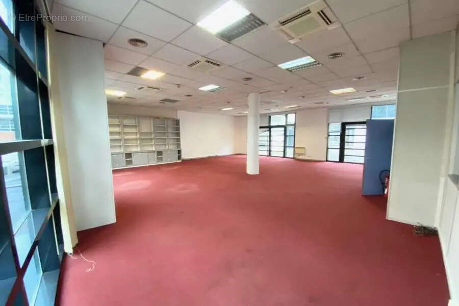 Commerce à ISSY-LES-MOULINEAUX