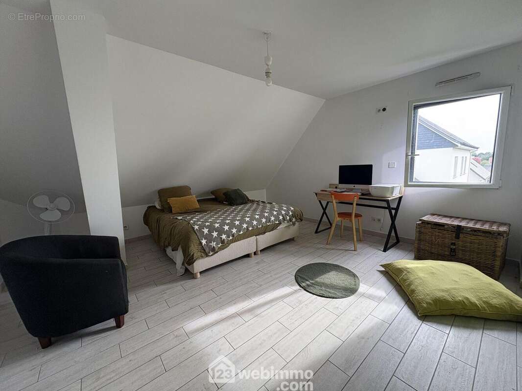 Maison à ISNEAUVILLE