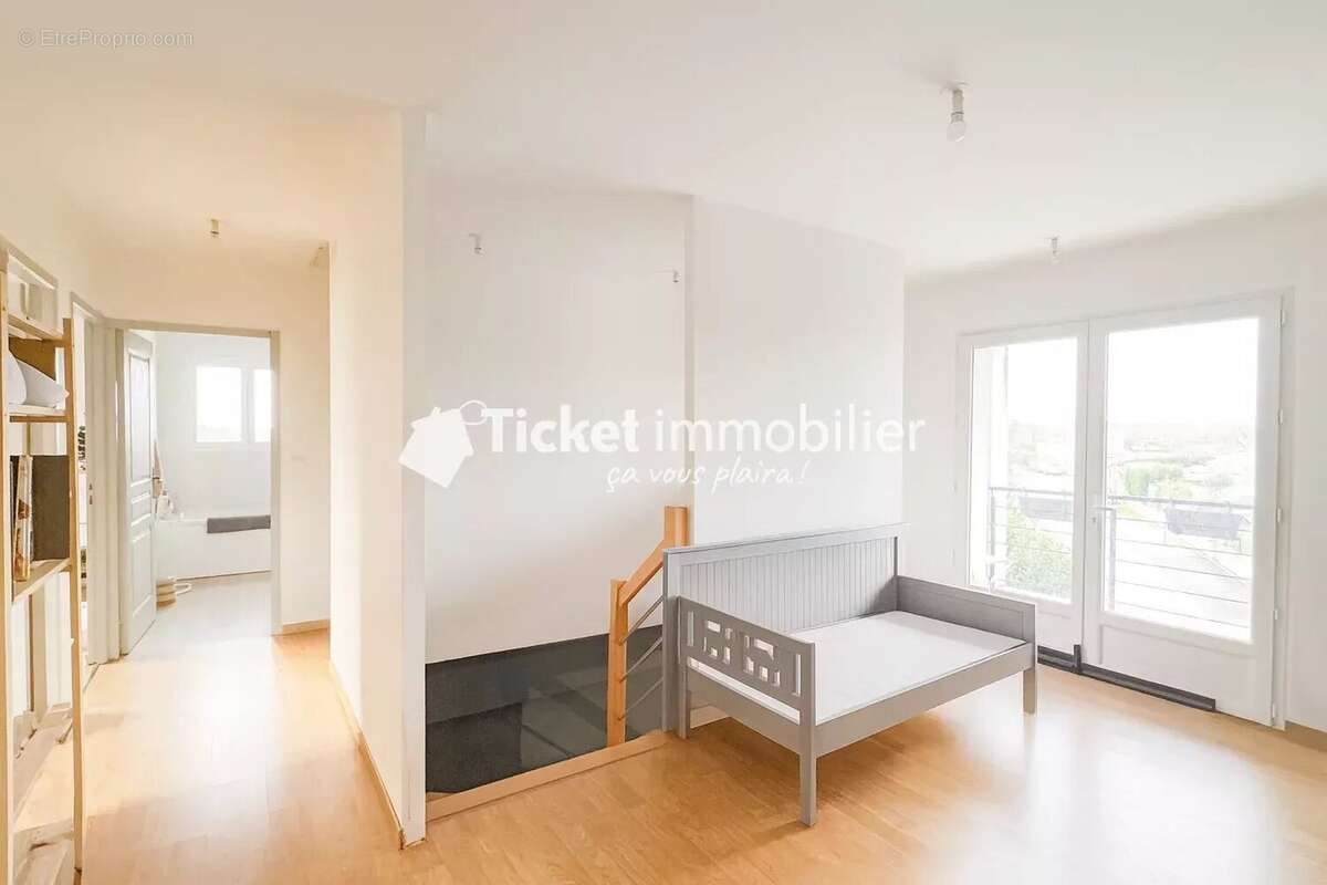 Maison à MONTBARTIER