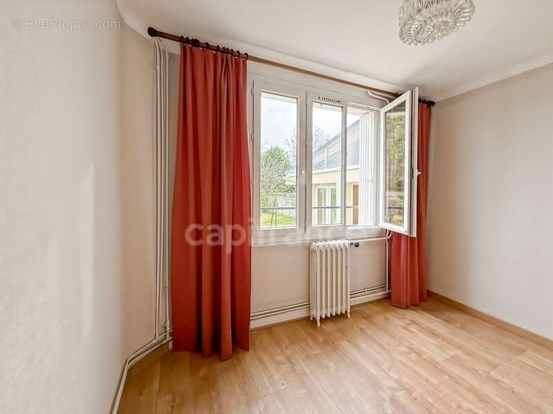 Maison à LE RELECQ-KERHUON