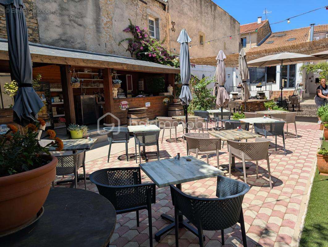 Commerce à REMOULINS