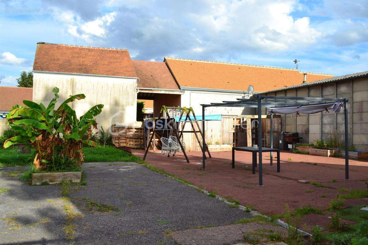 Maison à DORDIVES