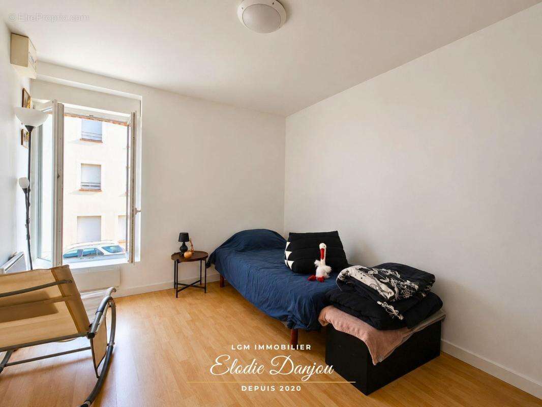 Ensemble murs commerciaux + appartement et dépendances - Aux portes de Châteaudun - photo 4