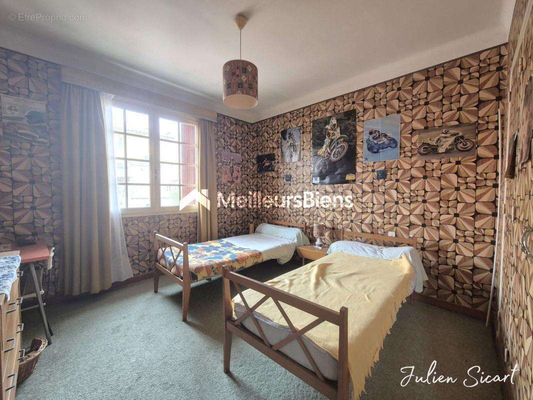 Maison à PEZILLA-LA-RIVIERE