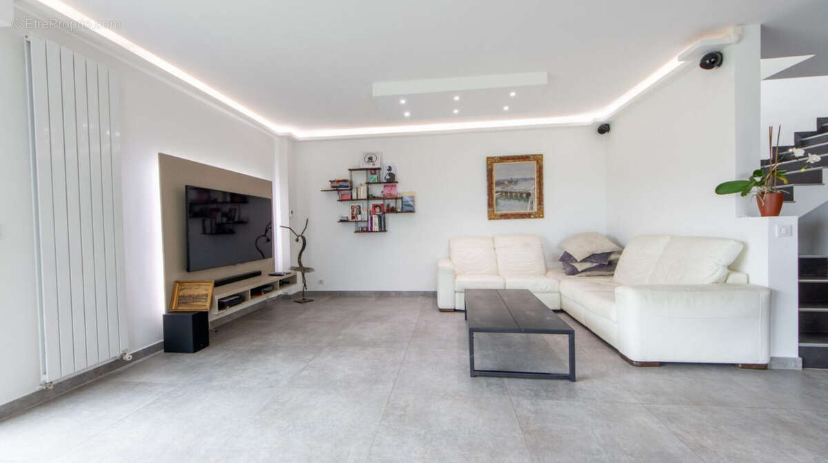 Maison à LE PLESSIS-ROBINSON