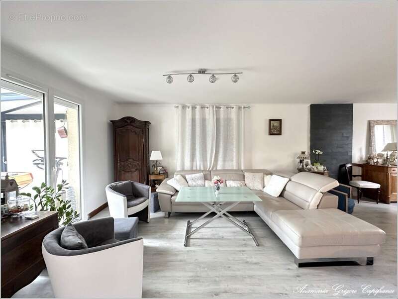 Maison à COURVILLE-SUR-EURE